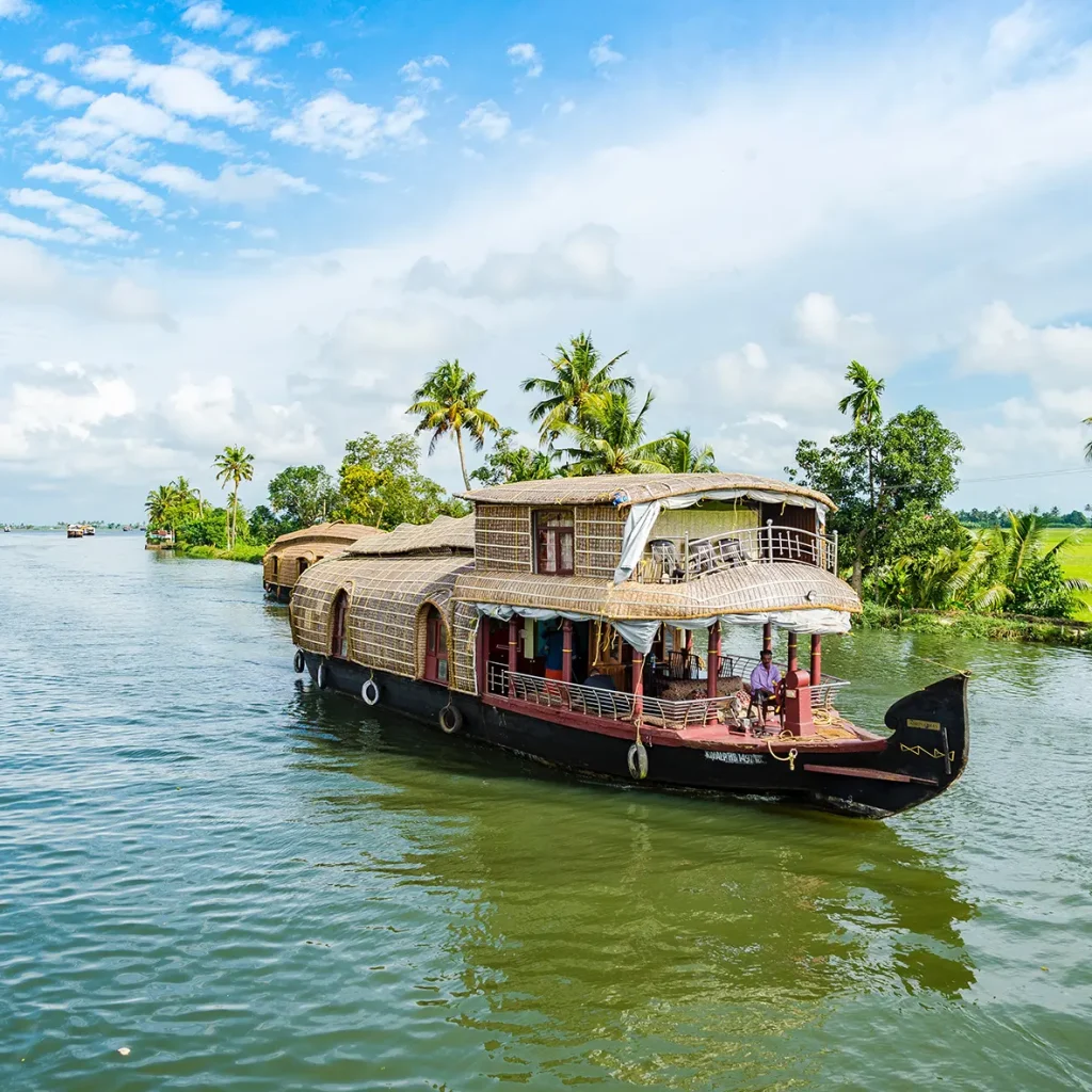 tour packages for backwater cruise in Alapuzha Kerala